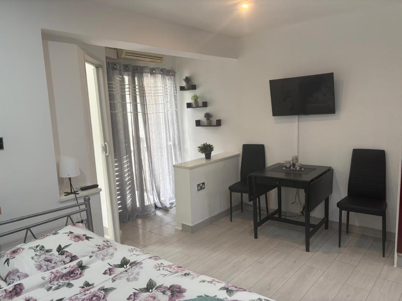 Theodoros Apt.22 พาราลิมนี ภายนอก รูปภาพ